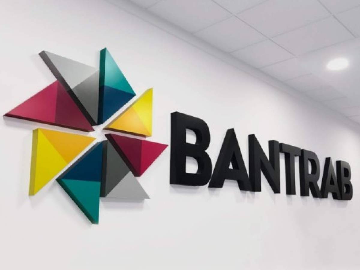 logo de Bantrab en pared
